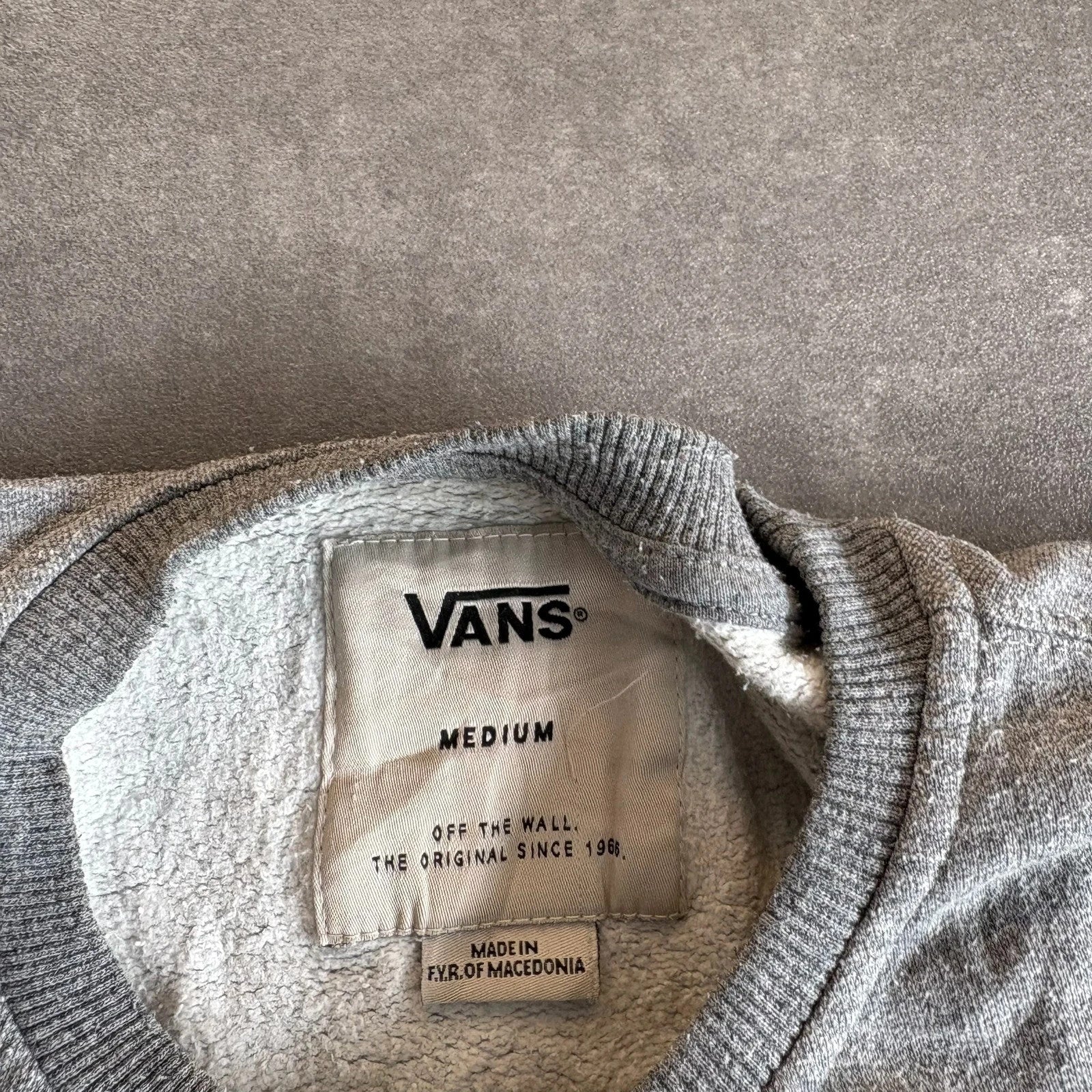 Vans Grey Black Spellout Crewneck Sweatshirt Mens Medium Skate Streetwear Vintage