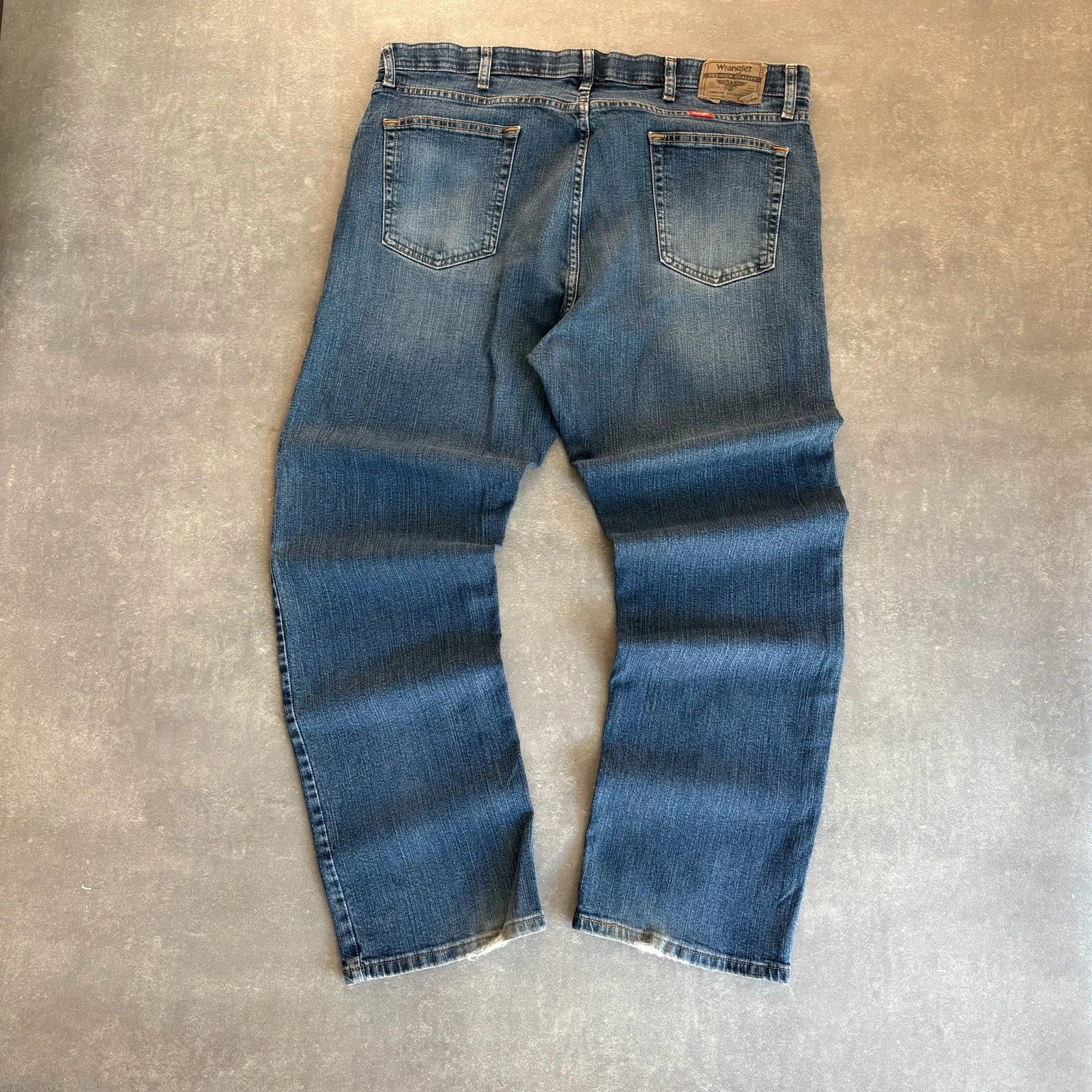 Wrangler Blue Denim Jeans Men Straight Leg Western Workwear Vintage Cotton Casual Denim