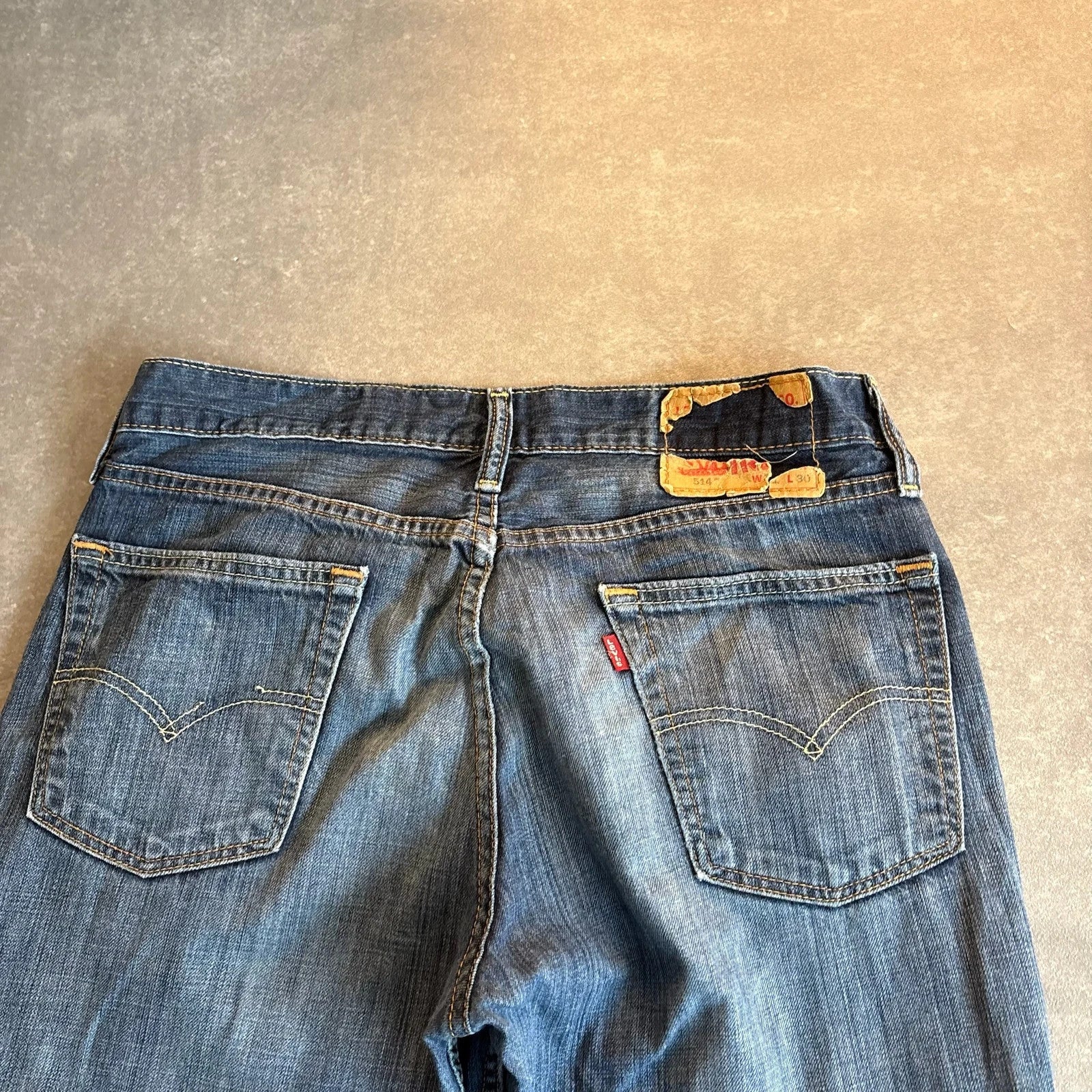 Levis 514 Straight Fit Jeans Mens W31 L30 Mid Wash Denim Vintage Red Tab Regular Straight Leg Faded