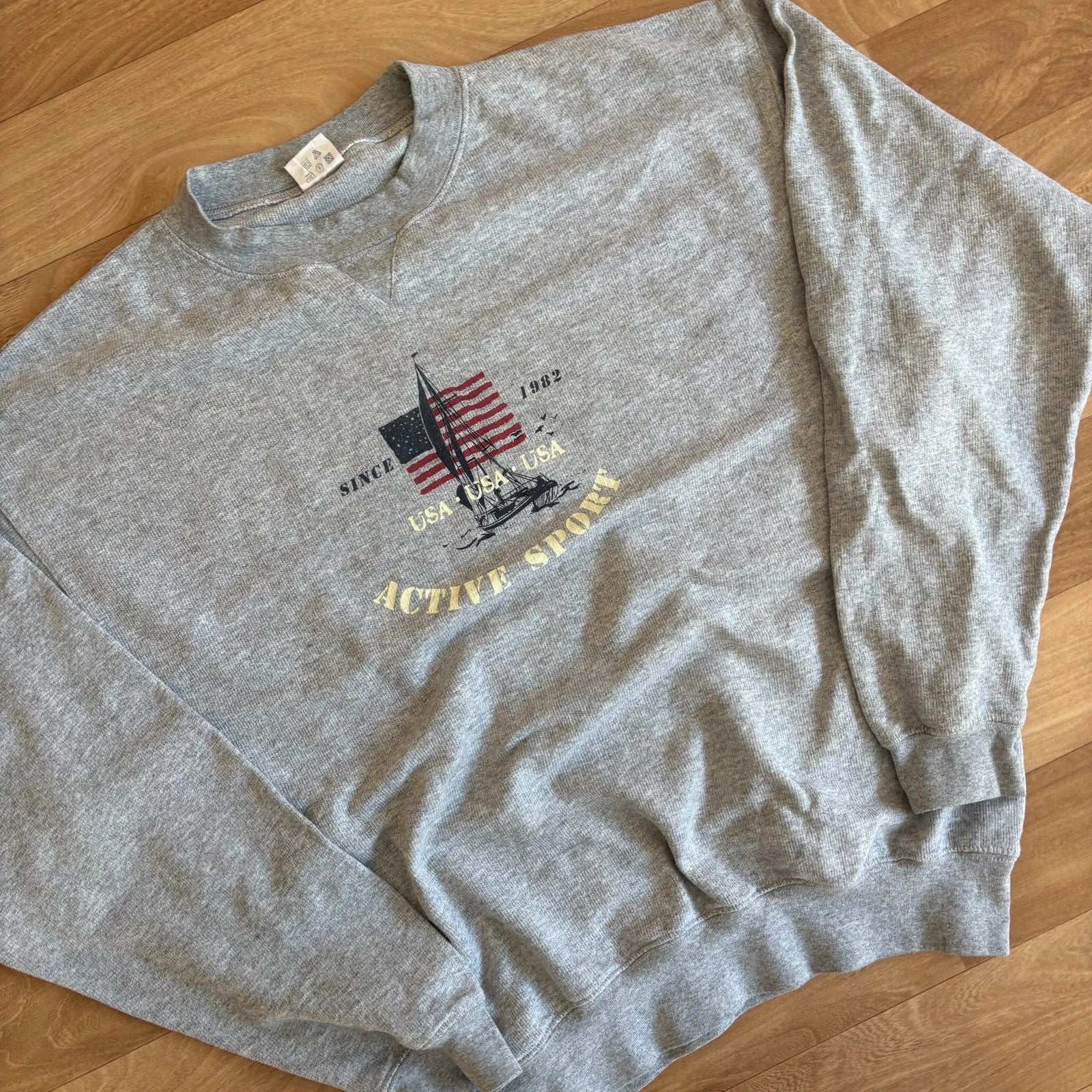 USA Active Sport Grey Sailing Flag Graphic Vintage Sweatshirt Crewneck Mens