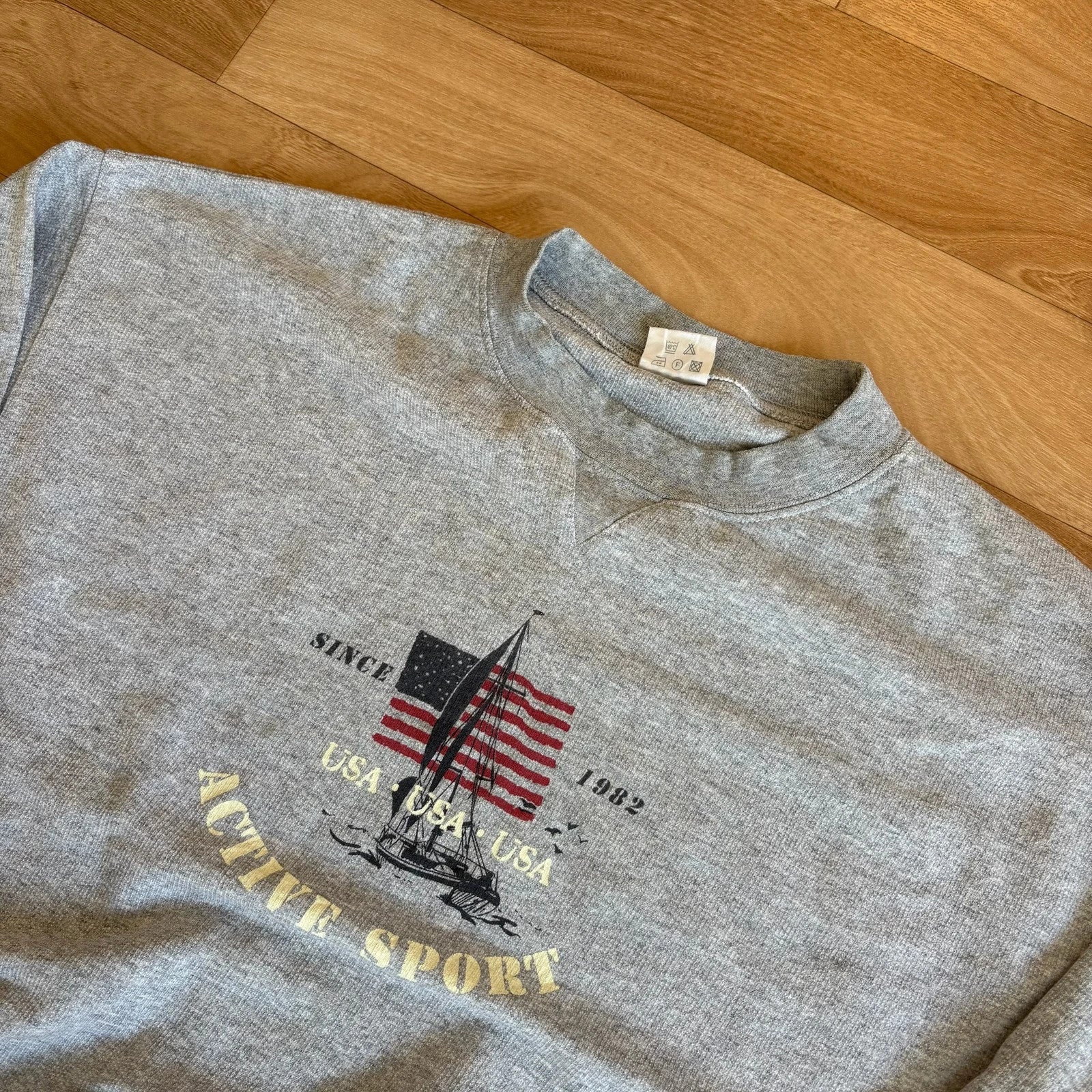 USA Active Sport Grey Sailing Flag Graphic Vintage Sweatshirt Crewneck Mens
