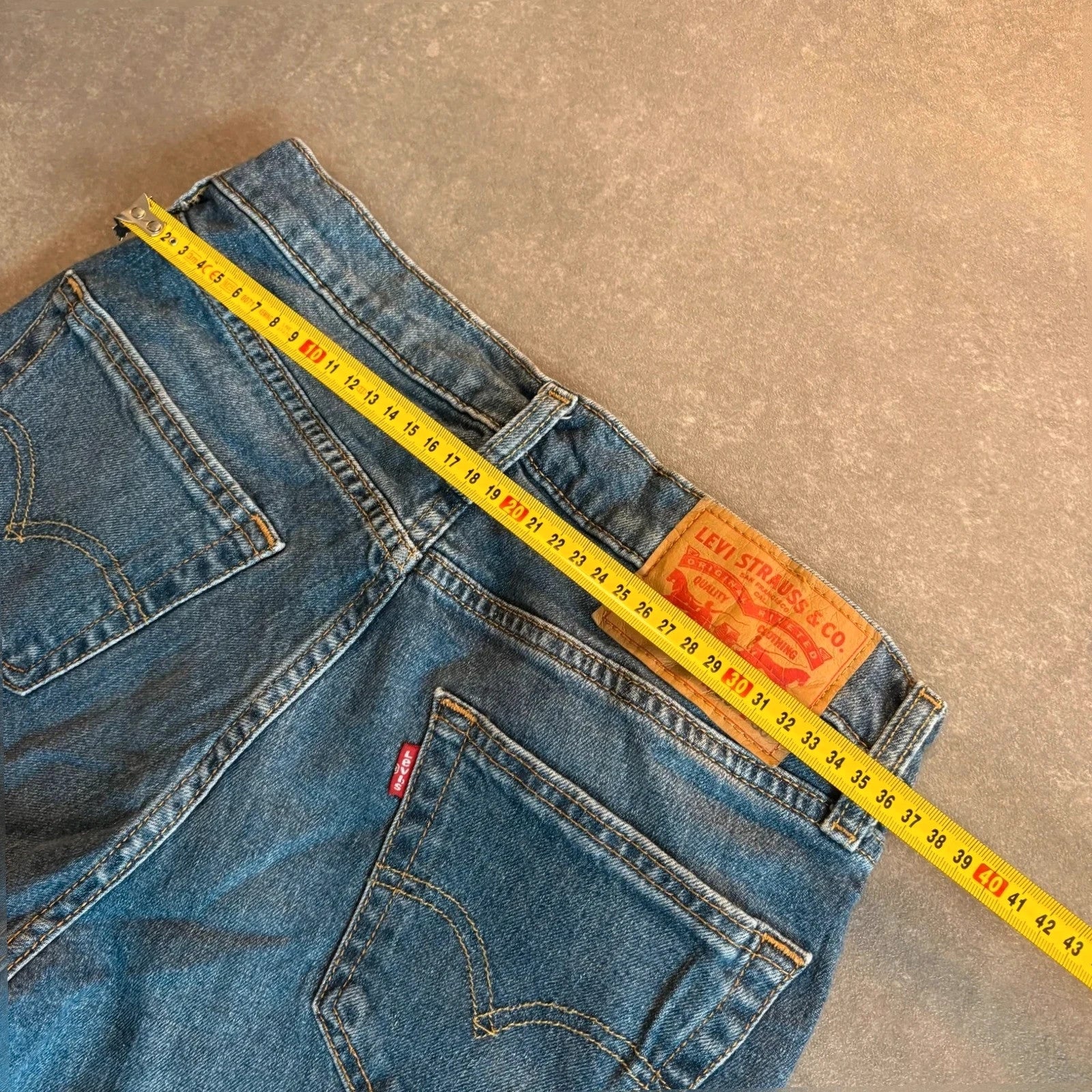 Levis 511 Slim Fit jeans Mens W29 L30 Mid Wash Blue Denim Vintage Red Tab Tapered Slim Distressed