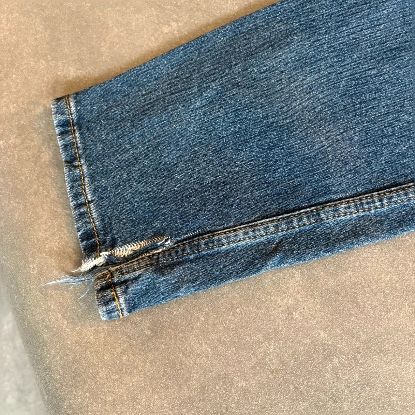 Levis 511 Slim Fit jeans Mens W29 L30 Mid Wash Blue Denim Vintage Red Tab Tapered Slim Distressed