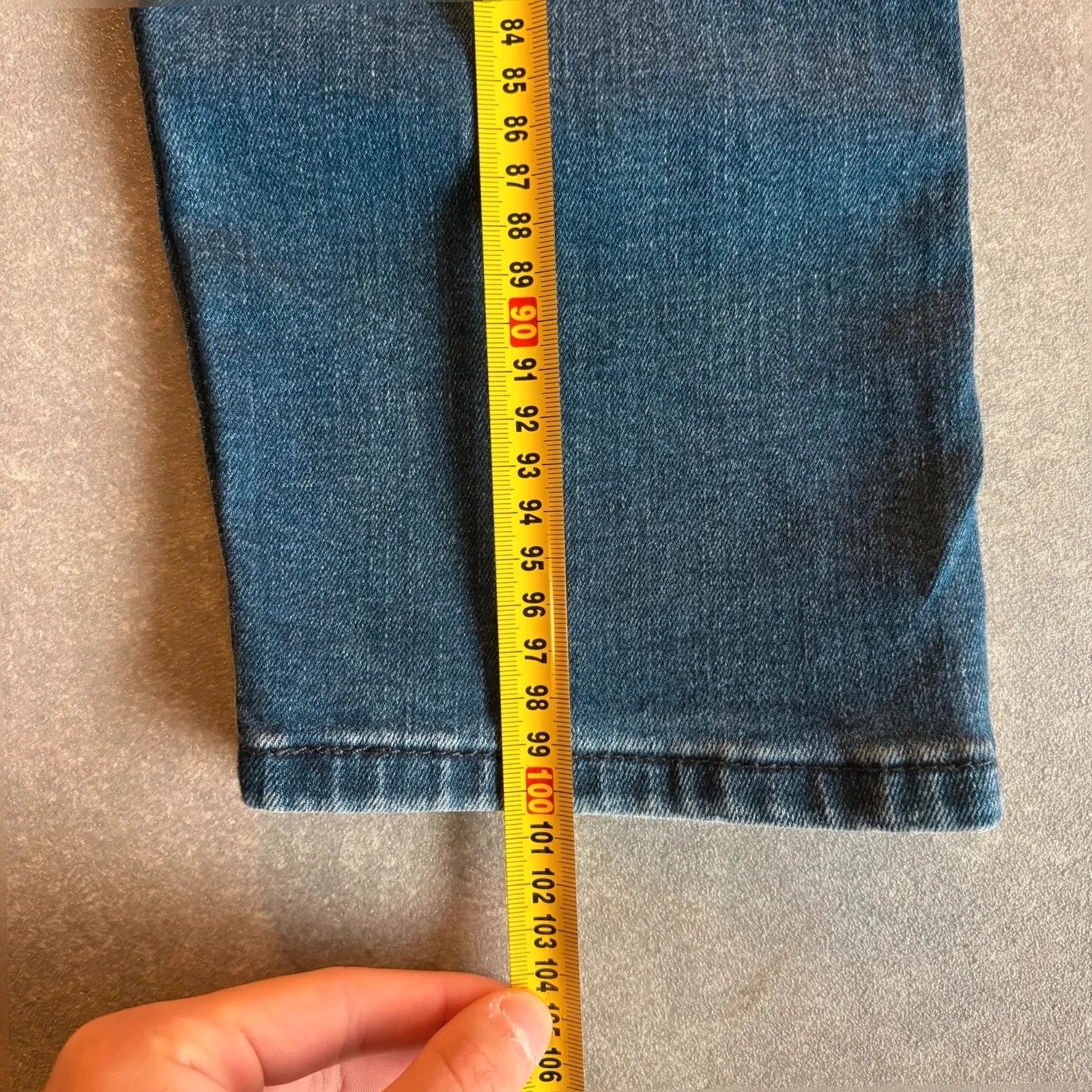 Levis 502 Regular Taper Jeans Mens W32 L29 Mid Wash Denim Vintage red Tab Tapered Straight Leg Faded