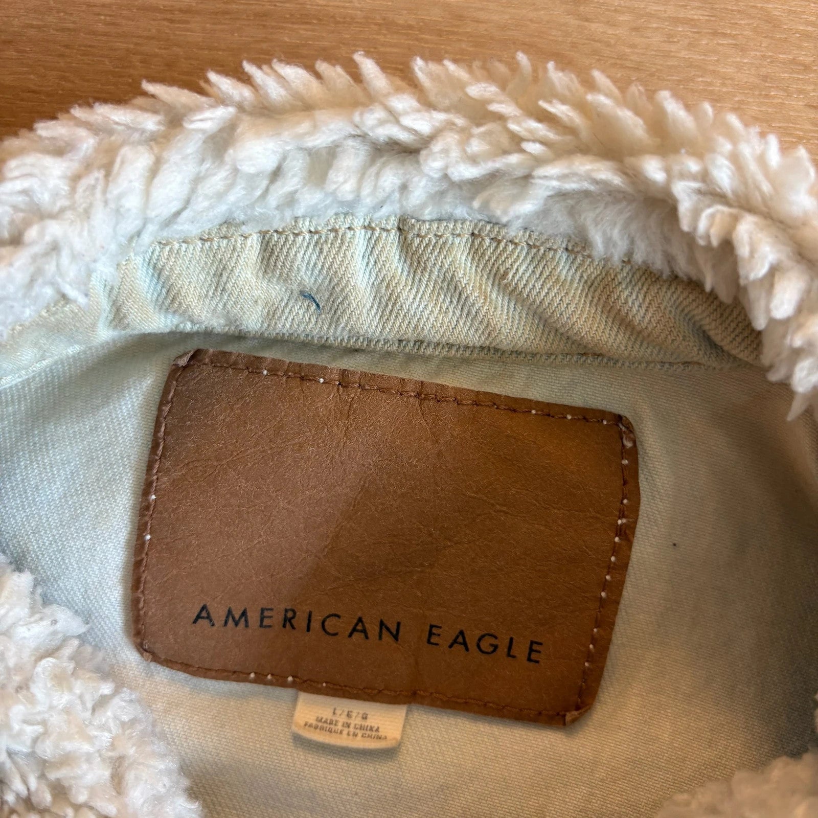 American Eagle Light Wash Sherpa Lined Denim Vintage Trucker Jacket Sherpa Mens