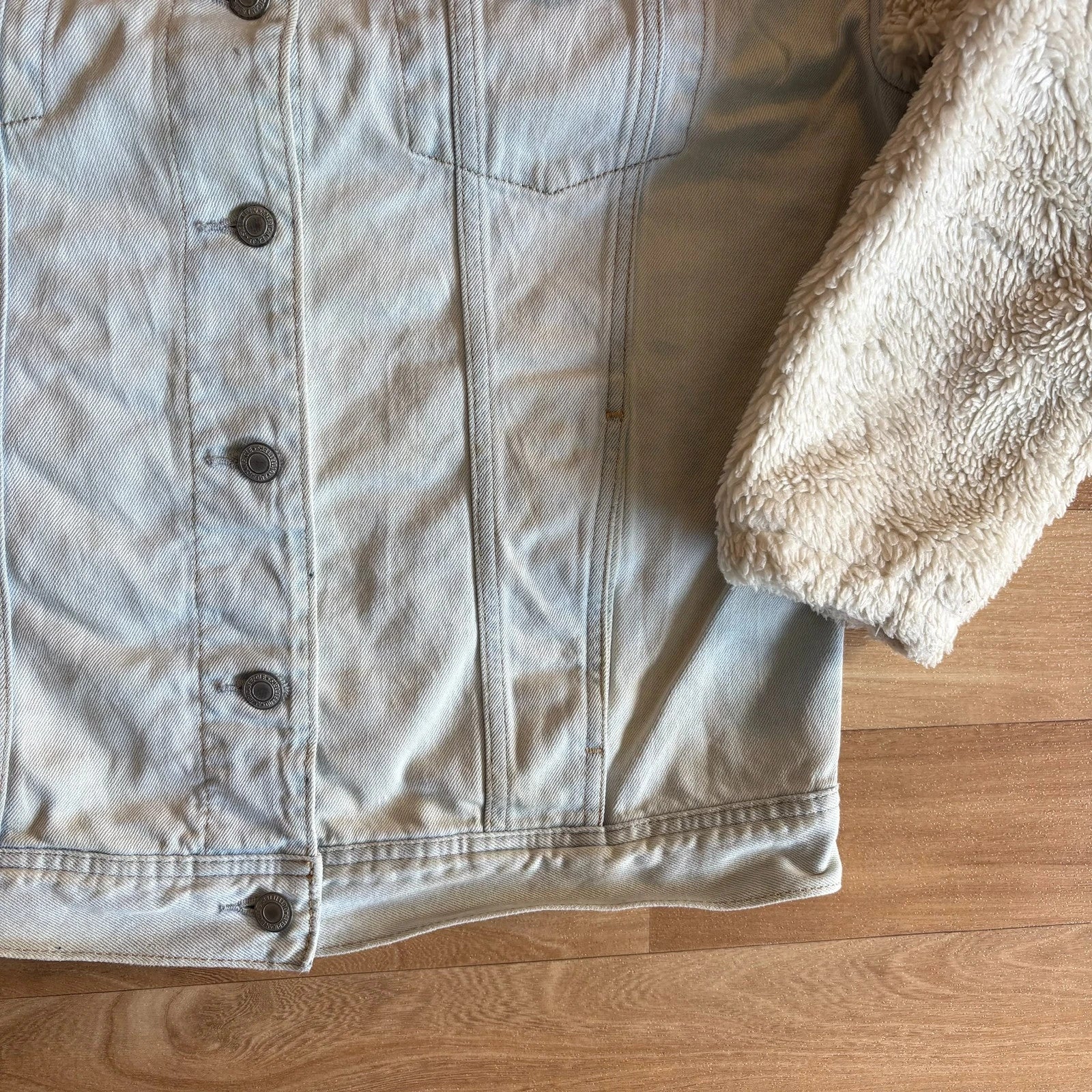 American Eagle Light Wash Sherpa Lined Denim Vintage Trucker Jacket Sherpa Mens