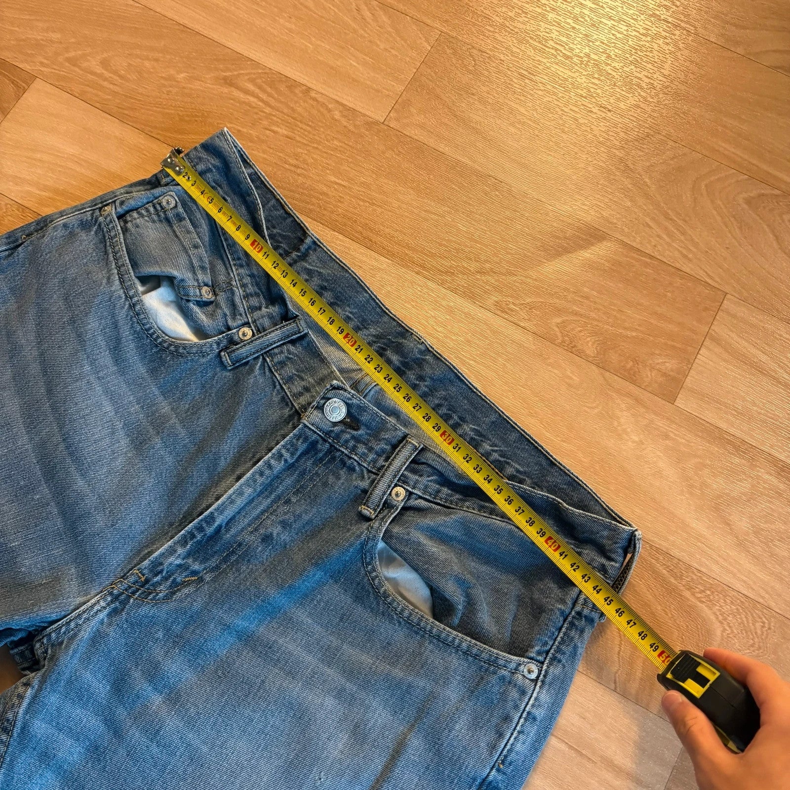 Levis Light Wash Straight Leg Faded Denim Jeans Vintage Red Tab Classic Five Pocket Mens