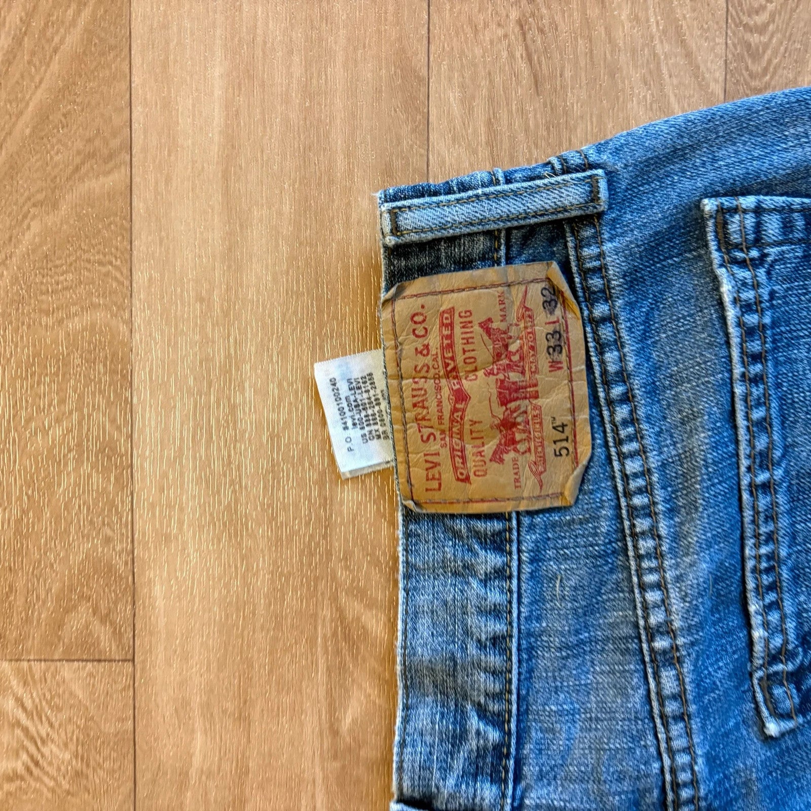 Levis 514 Slim Straight Medium Wash Jeans Faded Vintage Denim Whiskered Streetwear Mens