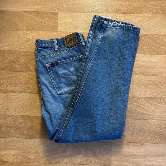 Lee Medium Wash Straight Jeans Leather Patch Vintage Blue Denim Workwear Rugged Mens