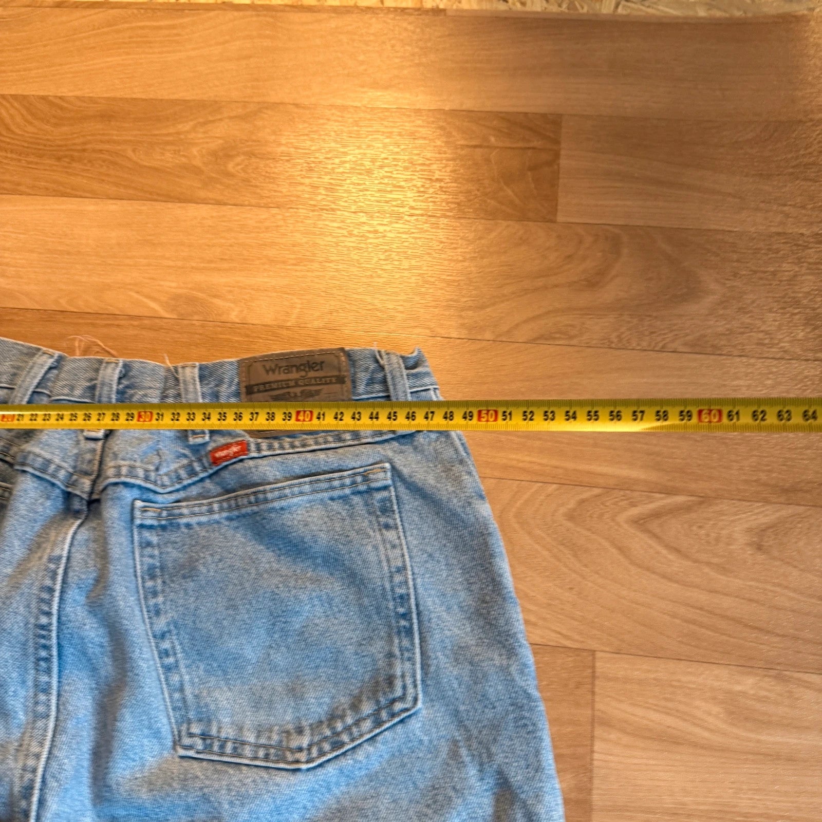 Wrangler Premium Quality Light Stonewash Straight Leg Jeans Comfort Guaranteed Denim Mens